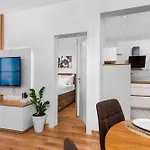 Rossa Apartment *