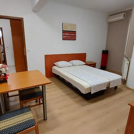 Rossa Apartman