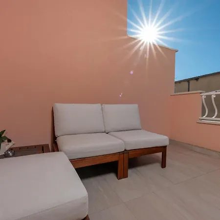 Rossa Apartman *