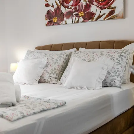 Rossa Apartman