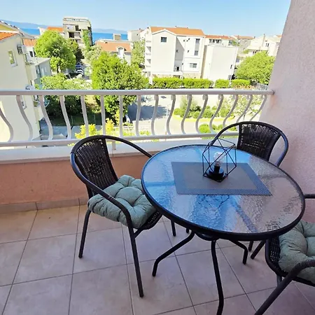 Rossa Apartment