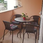 شقة Rossa