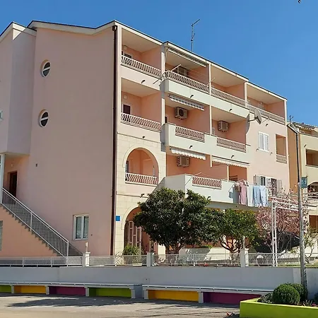 Rossa Apartman *