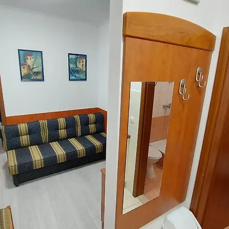 Rossa Lägenhet Tučepi
