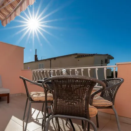 Rossa Apartamento Tučepi