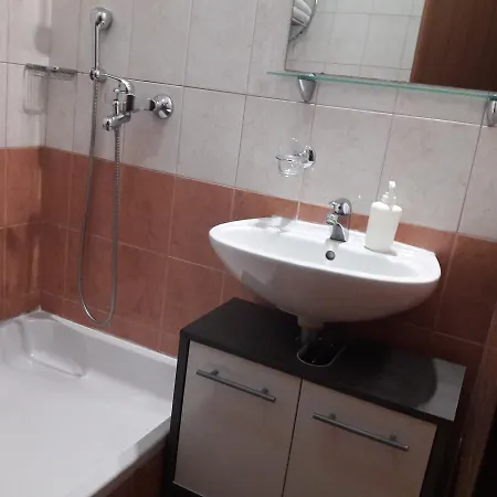 Rossa Lägenhet Tučepi